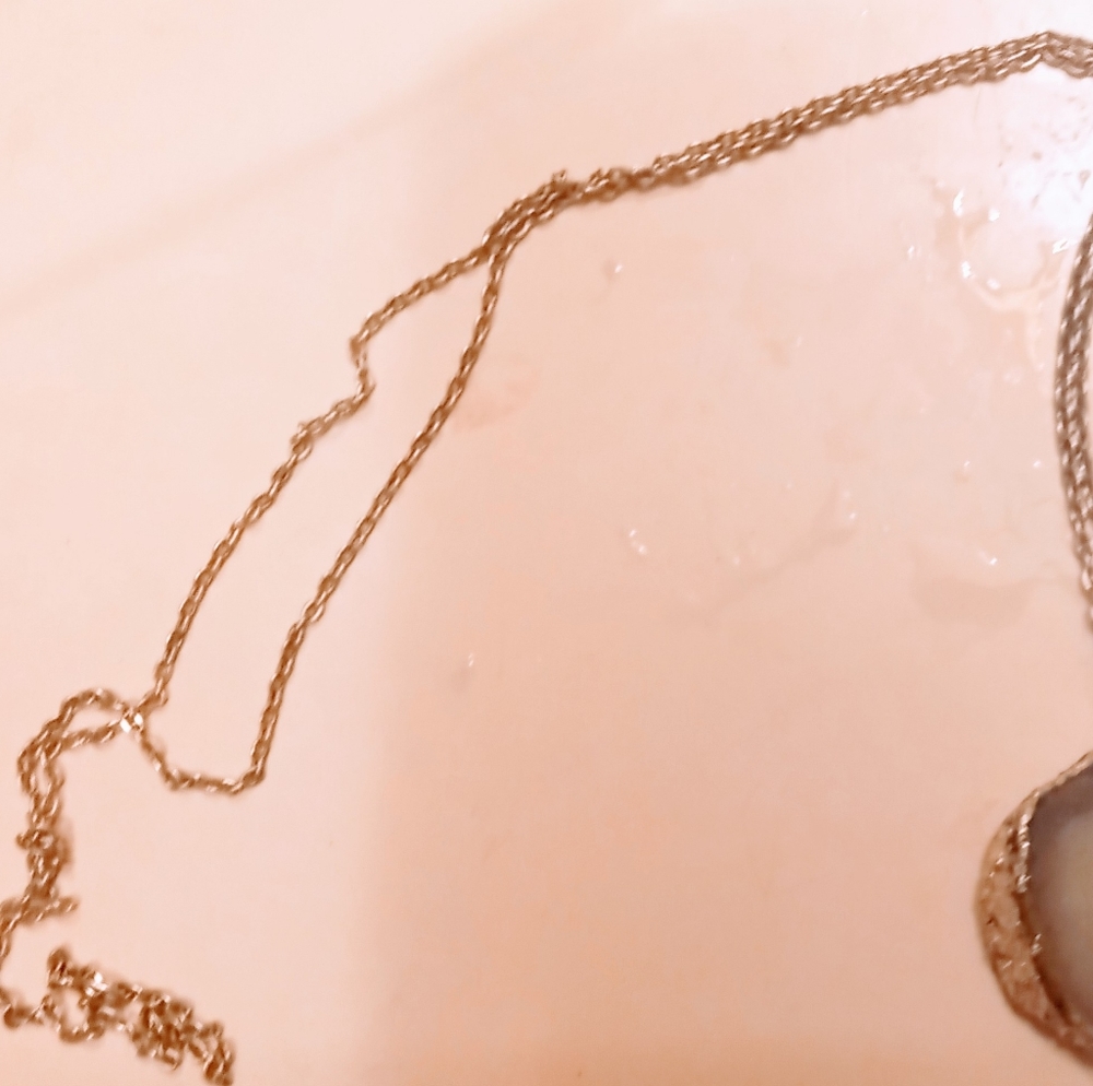 Blue Oco Geode Necklace - Picture 2 of 3